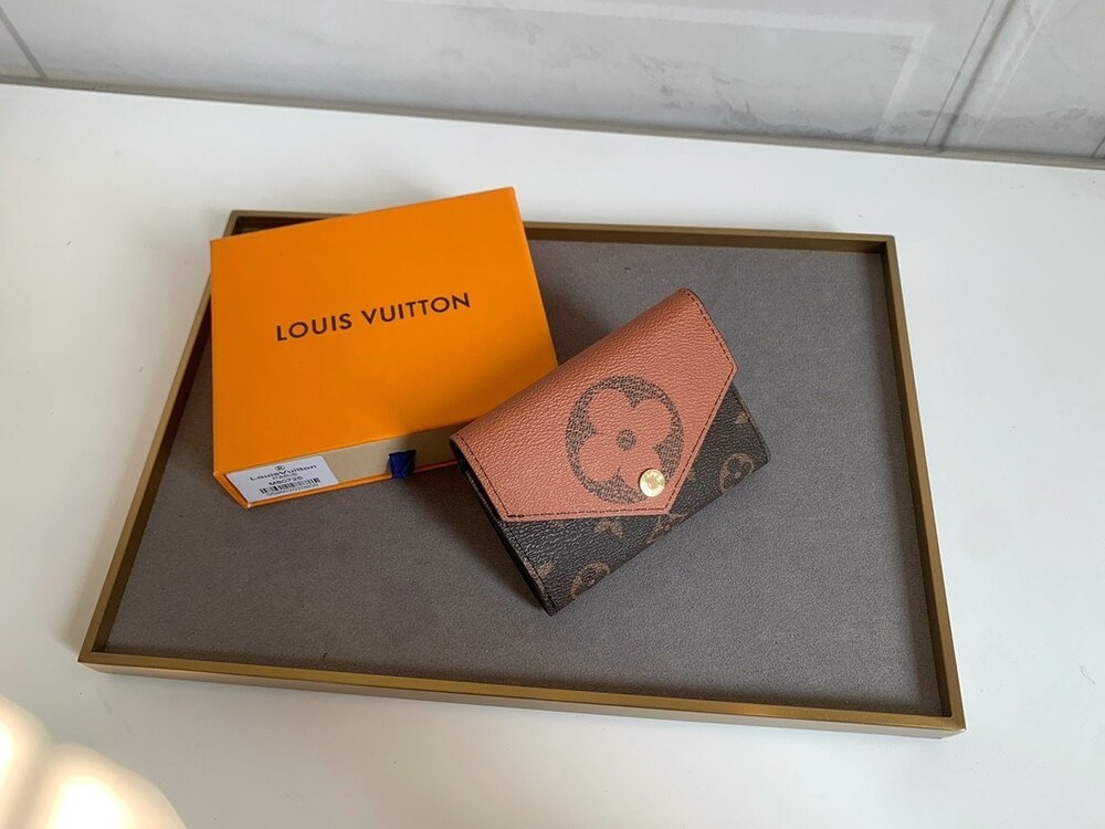 Louis Vuitton Monogram Giant Reverse Envelope Card Holder